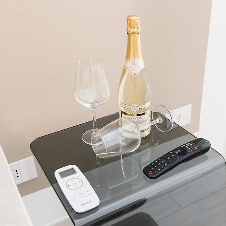 Magnoliaapartments - 18A Visconti Duomo Милано Екстериор снимка
